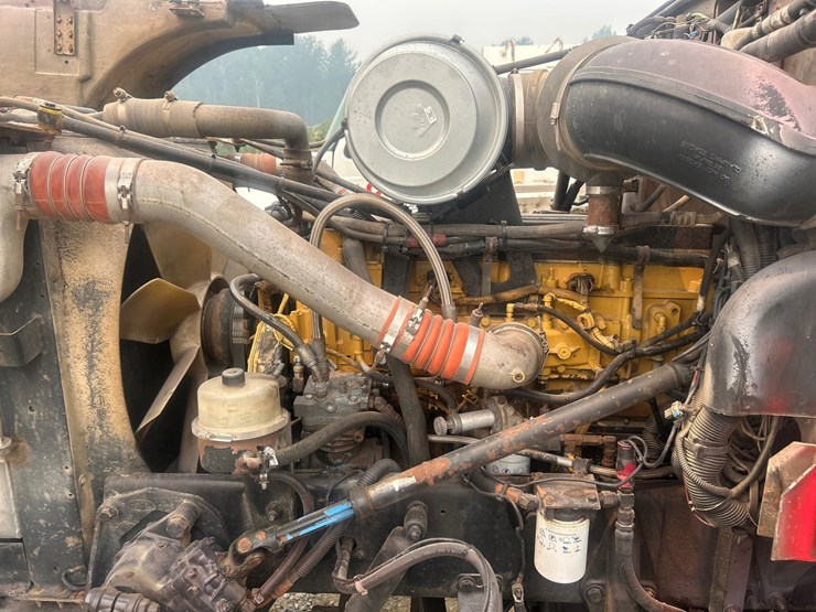 2005-caterpillar-c13-image-45