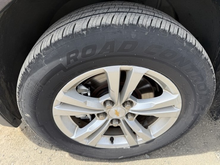 2016-chevrolet-equinox-image-15