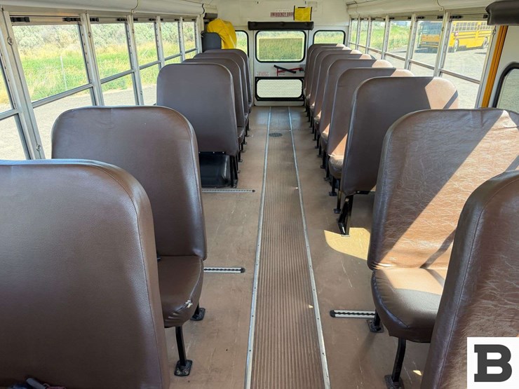 2011-blue-bird-bb-conventional-school-bus-image-26