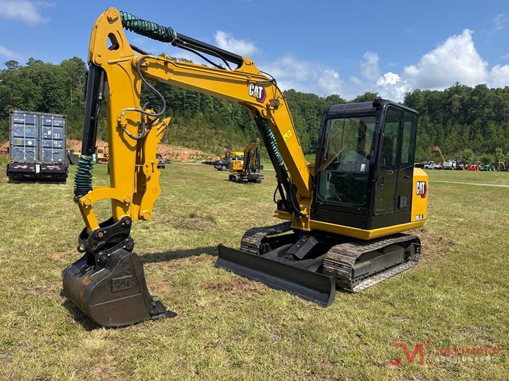 caterpillar-305.5e2-image-3