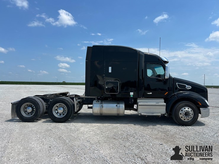 2018-peterbilt-579-image-4