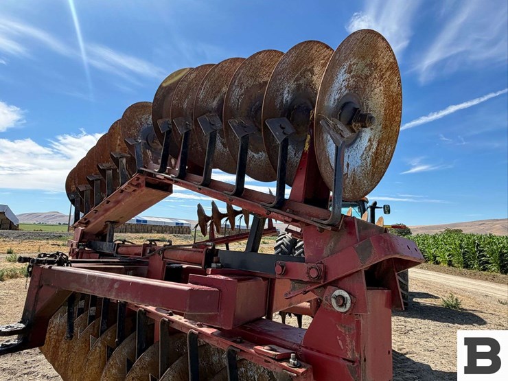 case-ih-770-image-24
