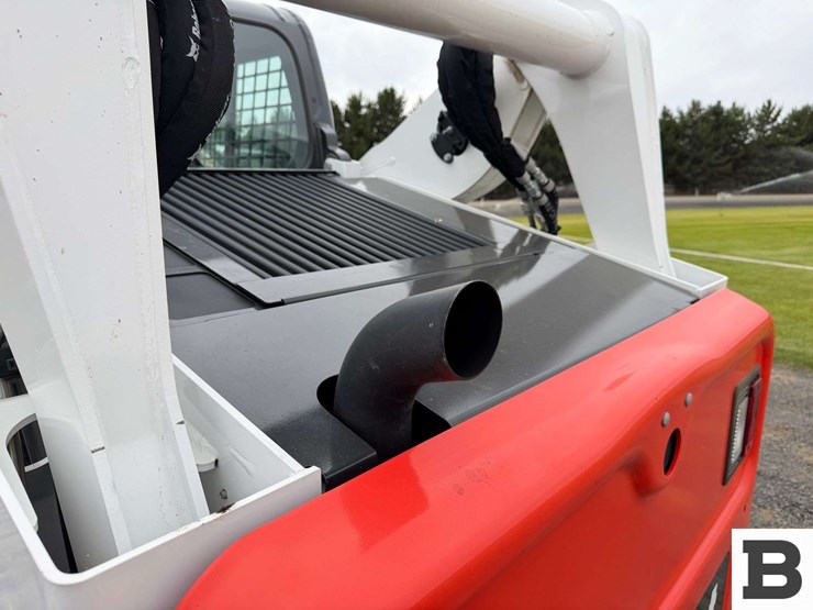 2024-bobcat-t650-image-25