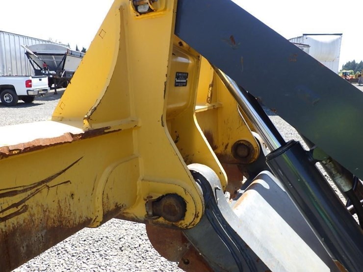 2016-deere-850k-image-23