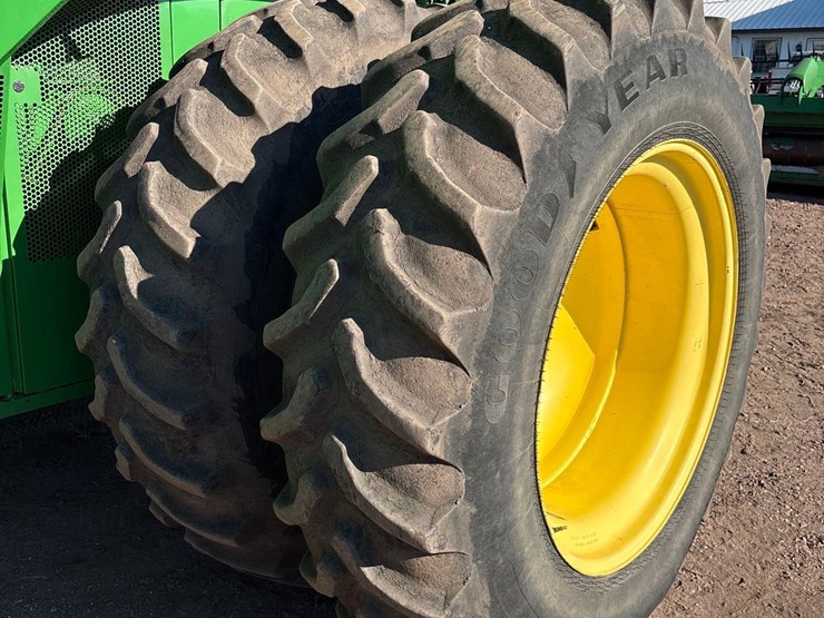2012-john-deere-s680-image-37