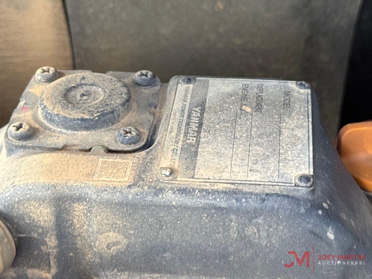 takeuchi-tb230-image-9