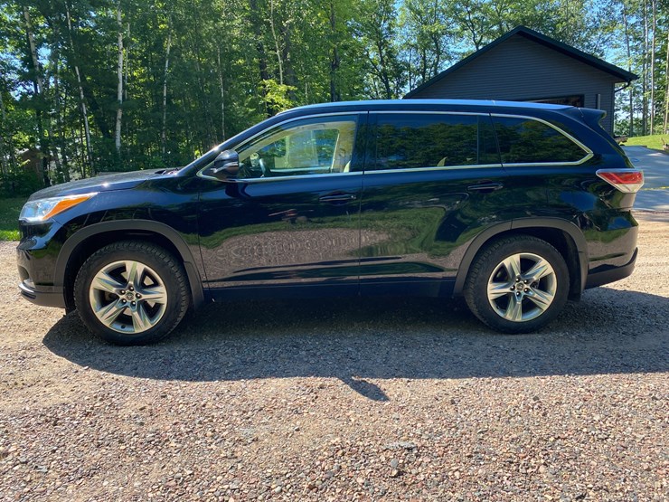 2016-toyota-highlander-image-9