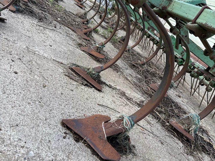 john-deere-1100-image-22