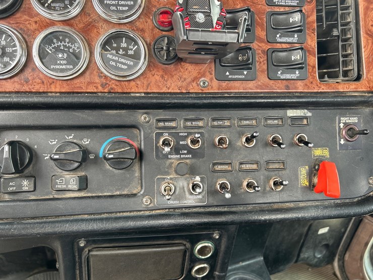 2005-caterpillar-c13-image-80