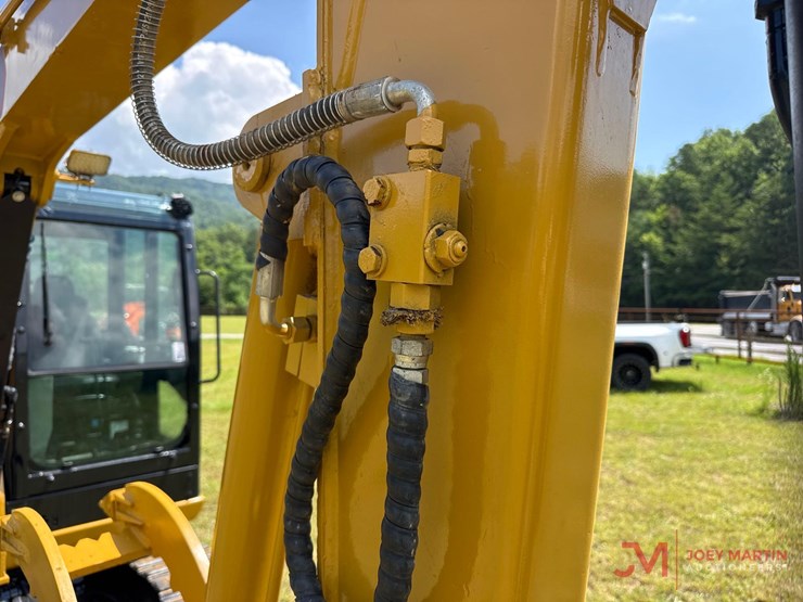 caterpillar-305.5e2-image-15