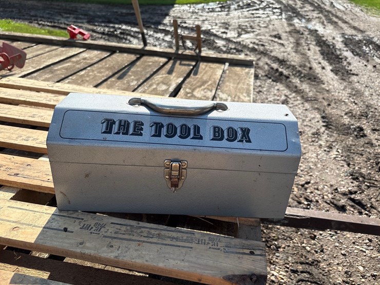 2---metal-tool-boxes-image-2