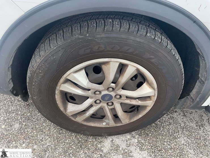 2021-ford-escape-image-25