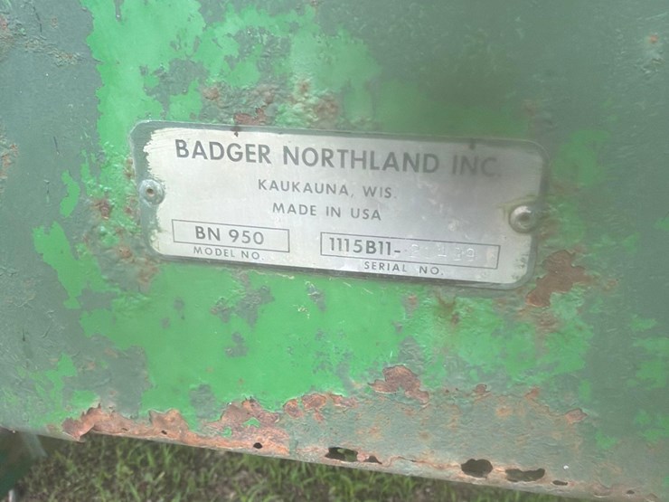 badger-18ft-front-unload-silage-wagon-image-27