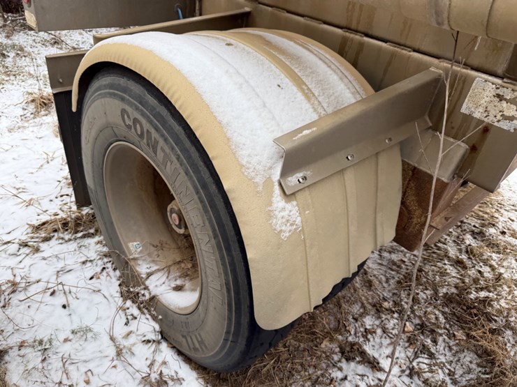2011-brenner-tank-pup-trailer-image-4