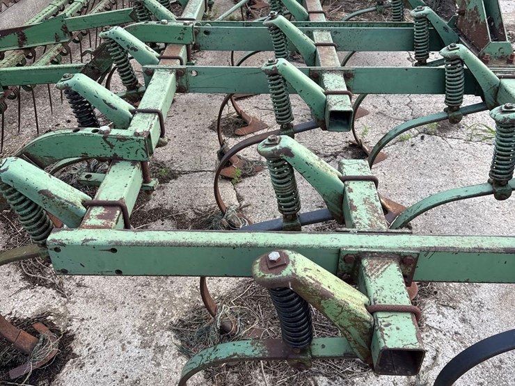 john-deere-1100-image-8