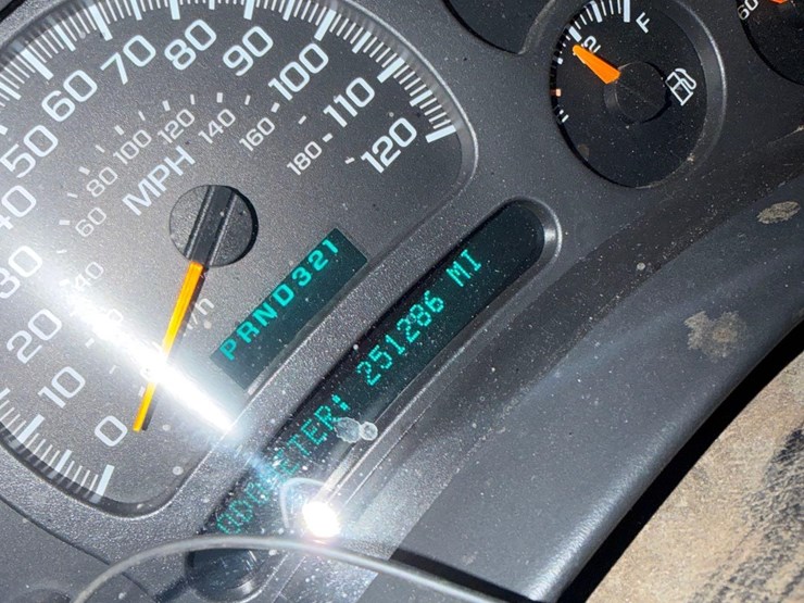 2003-chevrolet-k1500-image-7