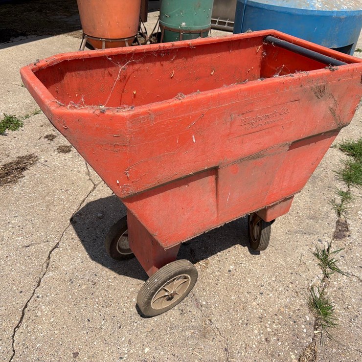 Highcroft Feed Cart