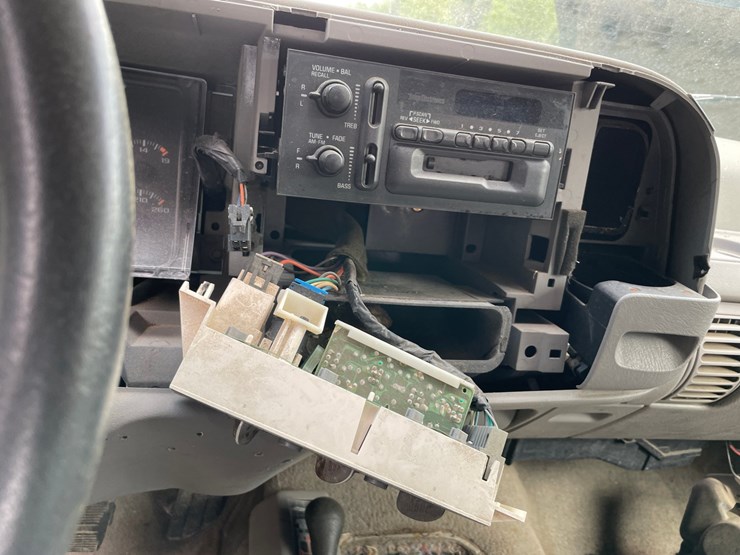 1996-chevrolet-1500-image-40