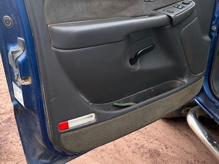 2003-chevrolet-k1500-image-39
