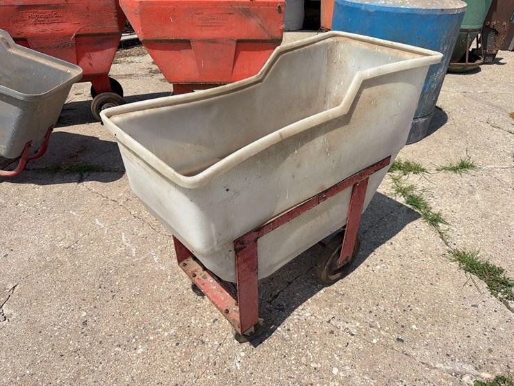 feed-wagon-image-1