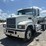2014-mack-chu613-daycab-truck-image-1