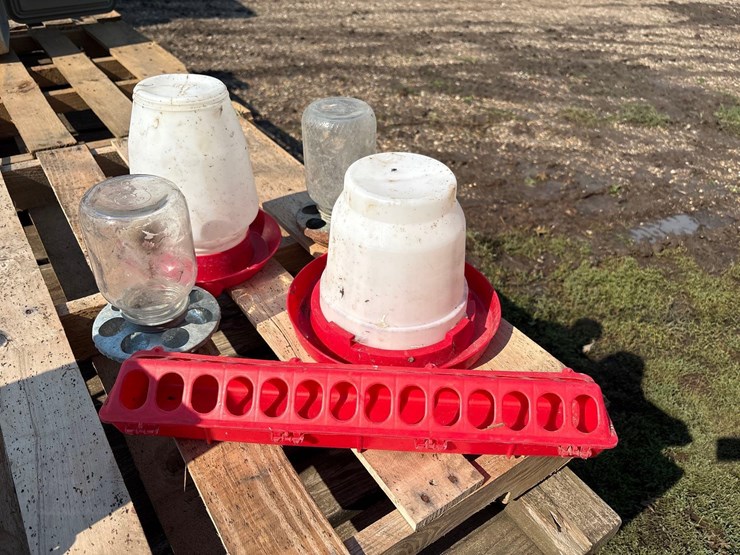 poultry-feeders-image-2