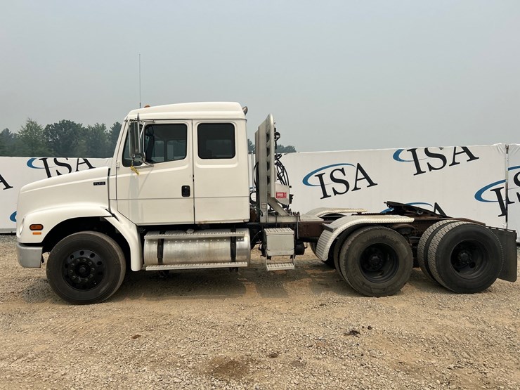 2003-freightliner-fl112-image-55