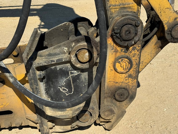 deere-230-lc-image-38