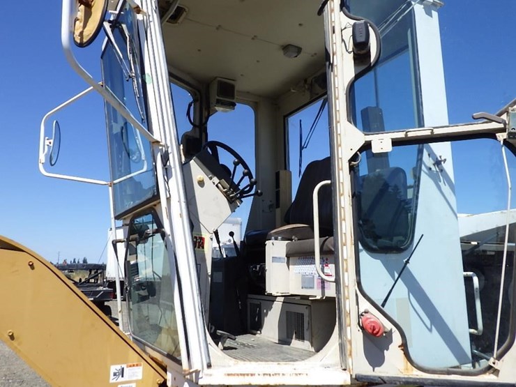 mitsubishi-mg130-motor-grader-image-35