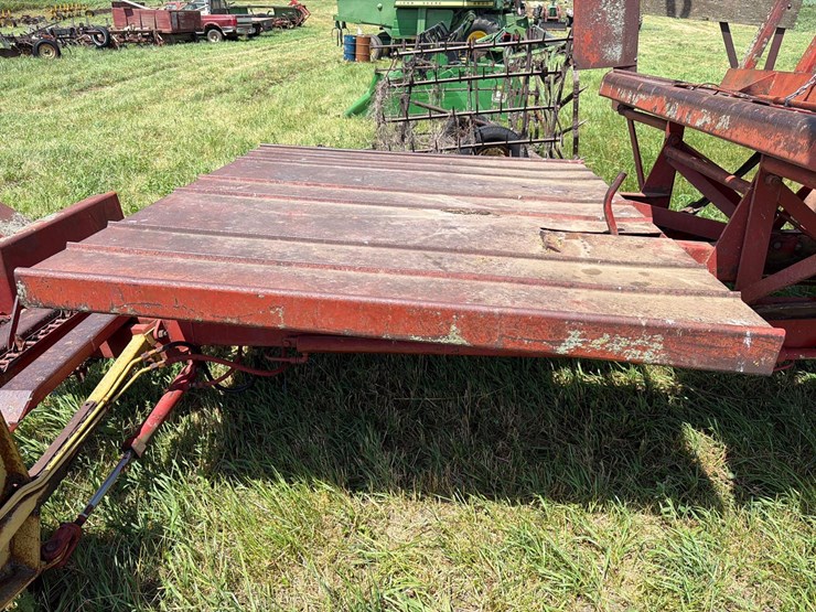 new-holland-1030-image-10