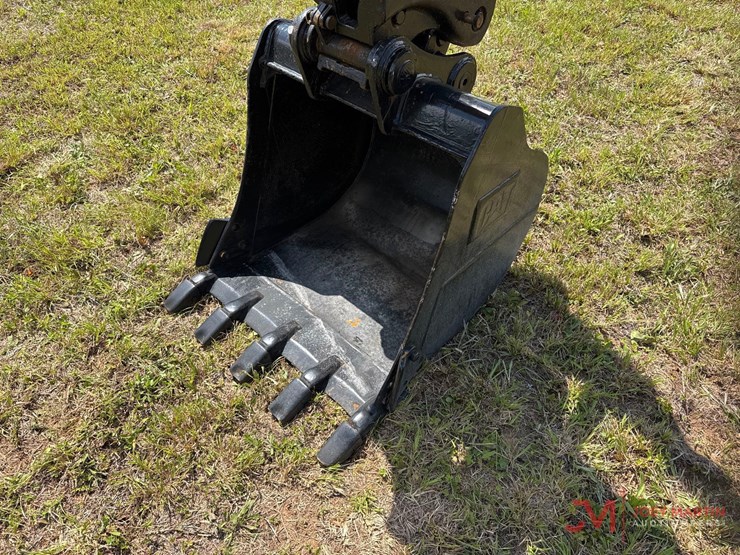 caterpillar-305.5e2-image-15