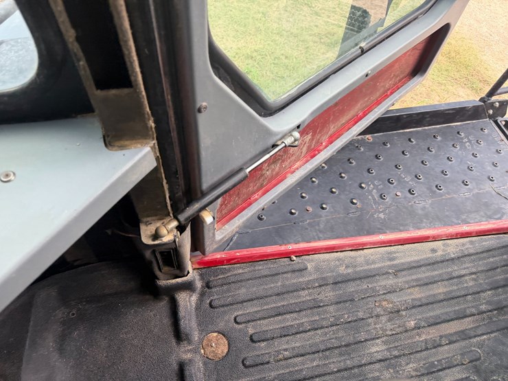 2005-case-ih-spx3200-image-104