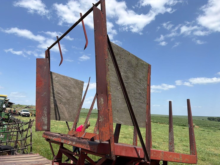 new-holland-1030-image-9