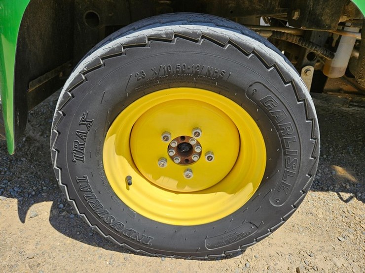 2016-john-deere-gator-image-11