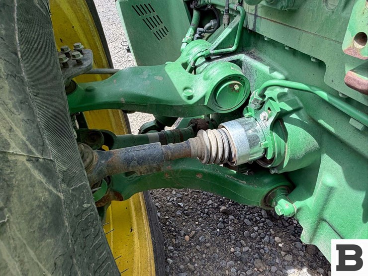 2014-john-deere-8345r-image-16