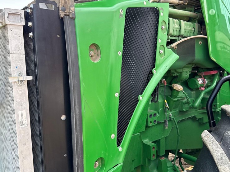 2013-john-deere-8235r-image-68