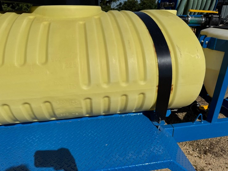 #1890-•-300-gal-towable-hydro-seeder-image-27