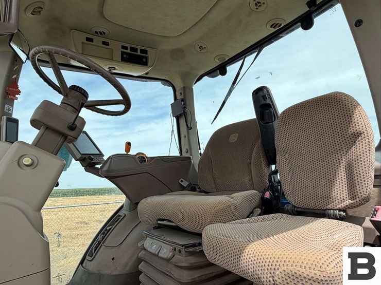2014-john-deere-8345r-image-47