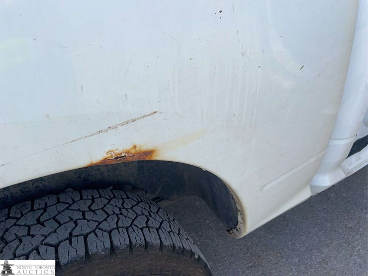 2014-dodge-1500-image-25