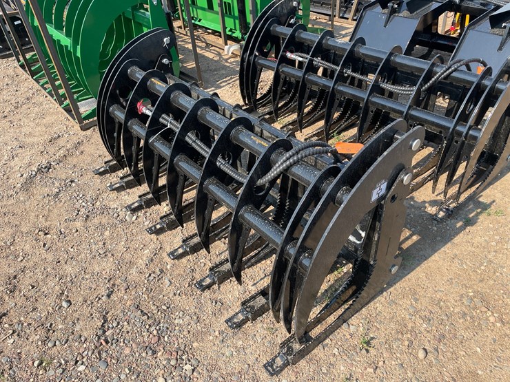 #18344-•-2026-giyi-skid-steer-grapple-(princeton,-mn)-image-1