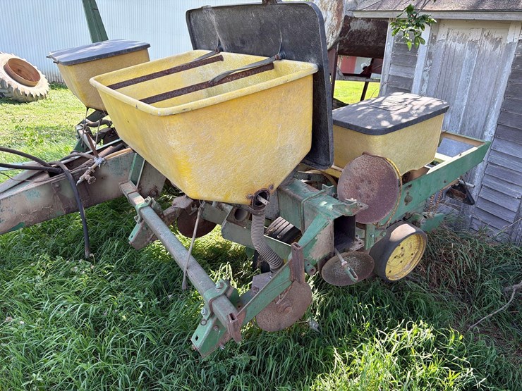 john-deere-7000-image-12