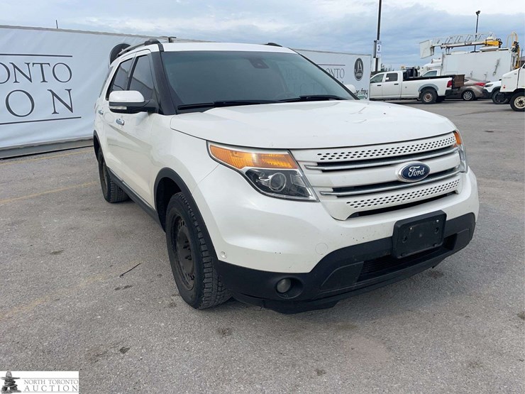2013-ford-explorer-image-3