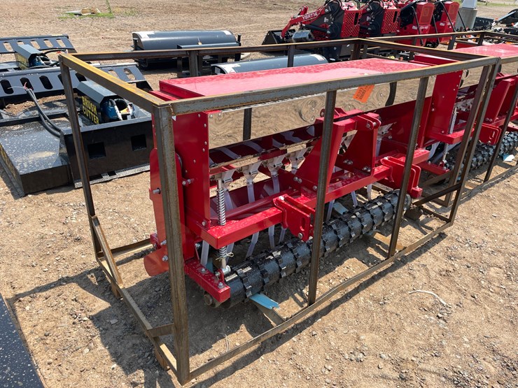 #18393-•-unused-2026-agt-skid-steer-seeder-attachment-(princeton,-mn)-image-1
