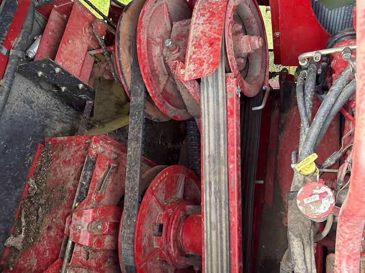 2006-international-2388-axle-flow-combine-image-69