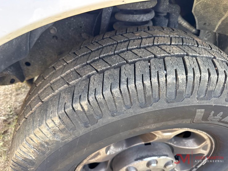 2015-ford-f250-xlt-image-8