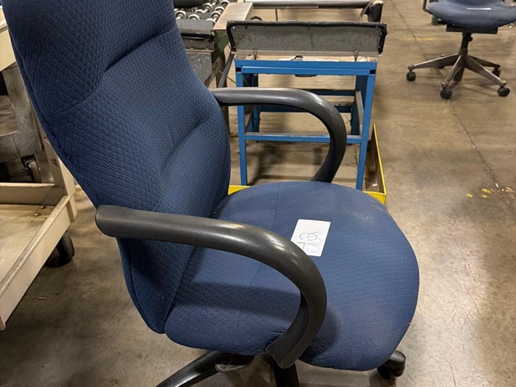 office-chair-image-2