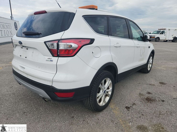 2017-ford-escape-image-7