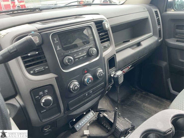 2014-dodge-1500-image-13