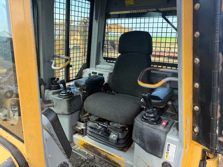 2005-caterpillar-d5g-image-65