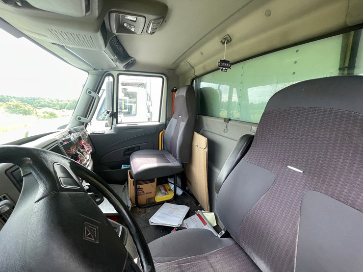 2016-international-durastar-4400-image-58